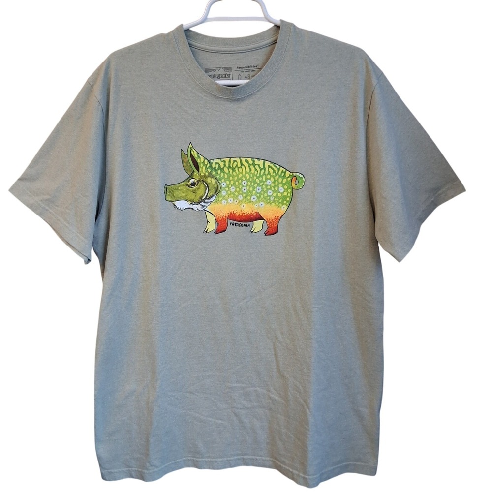 Patagonia Worn Wear Fish Hog Responsibili-Tee SS Men's Large Khaki Recycled